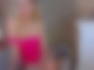 Live cam show with KiraNigh - Thong on eurowanks.com