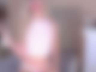 Live cam show with KiraNigh - Fetish on Dolls Live