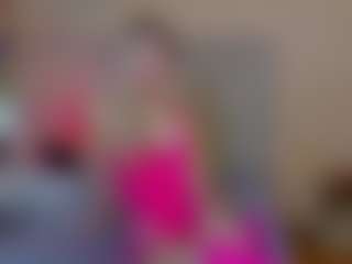 KiraNigh's Live Sex Cam Show