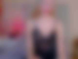 Live cam show with KiraNigh - Cute on Latina Girls
