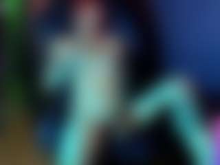 Live cam show with helen-carter - Green Eyes on sexylivex.com