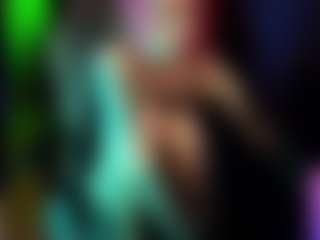 Live cam show with helen-carter - Green Eyes on StripNow