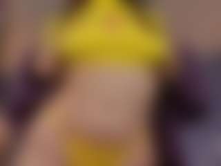 Live cam show with MissMiaMurr - Gamer on luckytryst.com