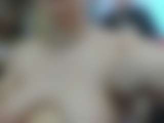 Live cam show with Seductive_She_Wolf - Snowbunny on CamwithHer