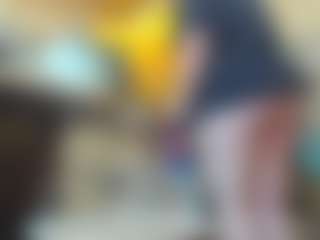 Live cam show with Seductive_She_Wolf - Lesbian on Milfs Live