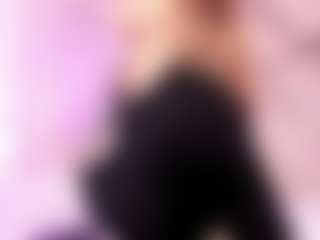 Live cam show with Emma-Coo - Shaved on CamwithHer