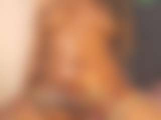 Evelonga707's Live Sex Cam Show