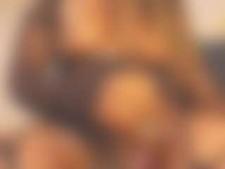 Evelonga707's Live Sex Cam Show