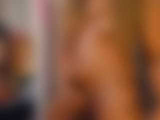 Evelonga707's Live Sex Cam Show