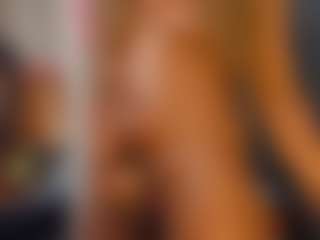 Evelonga707's Live Sex Cam Show
