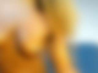 Evelonga707's Live Sex Cam Show