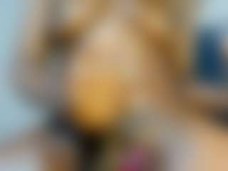 Evelonga707's Live Sex Cam Show
