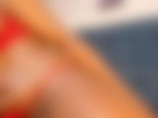 Evelonga707's Live Sex Cam Show