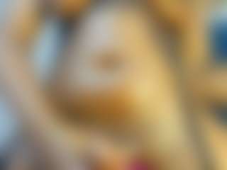 Live cam show with Evelonga707 - Black Hair on AdultVida.com