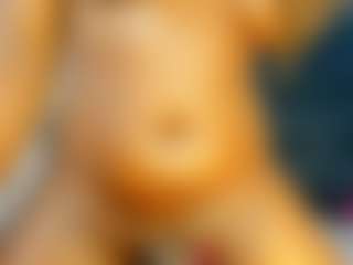 Live cam show with Evelonga707 - White on Camsoda | colombia