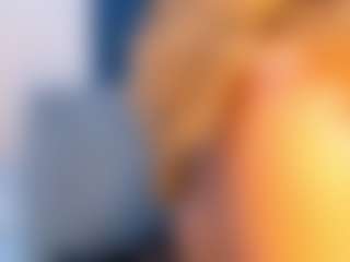 Evelonga707's Live Sex Cam Show