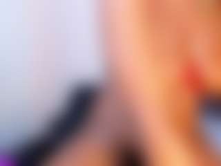 Evelonga707's Live Sex Cam Show