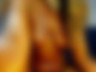 Evelonga707's Live Sex Cam Show