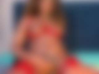 Live cam show with Evelonga707 - Teen (18+) on LiveSexCams6