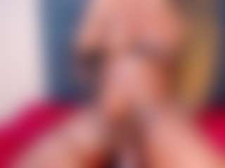 Evelonga707's Live Sex Cam Show
