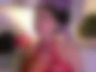 Live cam show with Layla Nicols - Petite on TastyBlacksLive