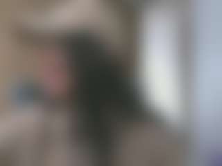 Live cam show with Layla Nicols - Playdildo on live18s.com