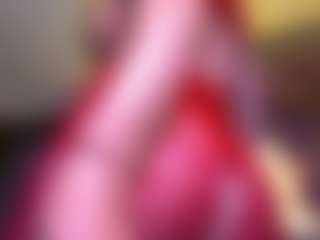 Live cam show with Layla Nicols - Tiny on Camsoda