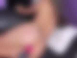 Little Mia's Live Sex Cam Show