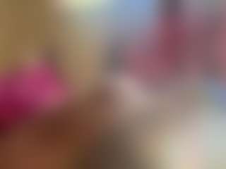 Live cam show with WHO LOVES FEET - Shower on Camsoda