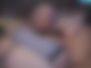 Live cam show with Lilbit44 - Submissive on xplaylive.com