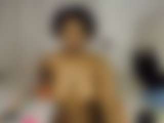 Live cam show with Bianca - Ebony on Big Tits