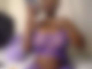 Live cam show with Bianca - Smoking on Livezox