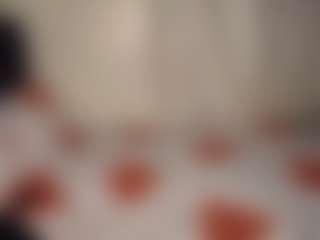 Live cam show with Bianca - Curvy Teen (18+) on liverealitysex.com