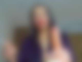 Live cam show with Nicol-Jaramillo - Smoking on madthumbs