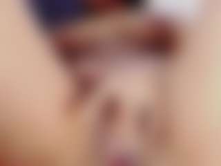 Live cam show with Cata-Santanaa - Bedroom on CamwithHer