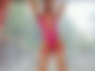 Live cam show with YanaMiana - Spinthewheel on live18s.com