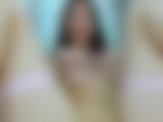 Live cam show with YanaMiana - Toes on Camming Site