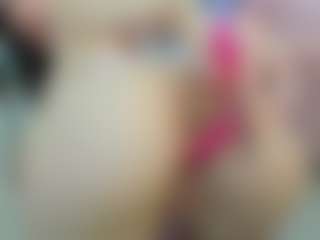 YanaMiana's Live Sex Cam Show