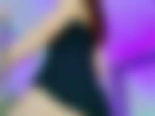 YanaMiana's Live Sex Cam Show