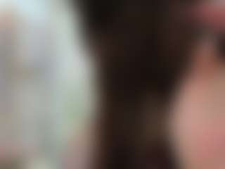 Live cam show with YanaMiana - Pretty on Camsoda