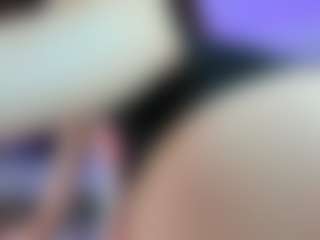 Live cam show with YanaMiana - Pretty on Fling VIP Chat