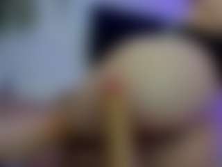 YanaMiana's Live Sex Cam Show