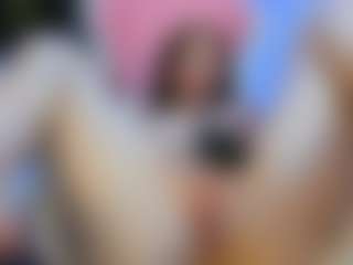 YanaMiana's Live Sex Cam Show