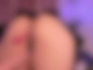 Live cam show with DarcyRouse - Pm on StripNow