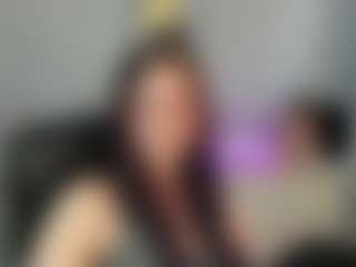 Live cam show with emmaTease94 - Small Ass on Gym Cam Girls