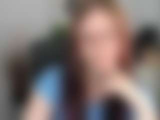 Live cam show with emmaTease94 - Flirt on CamwithHer