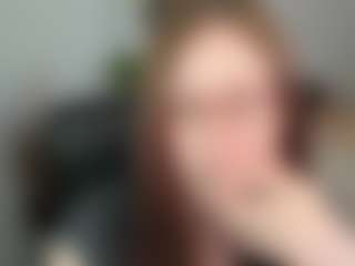 Live cam show with emmaTease94 - Toes on livesuperchat.net