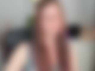 Live cam show with emmaTease94 - Flirt on CamwithHer