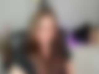 Live cam show with emmaTease94 - Small Ass on TeamSkeetLive