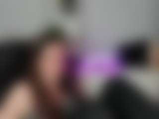 Live cam show with emmaTease94 - Flirt on StripNow